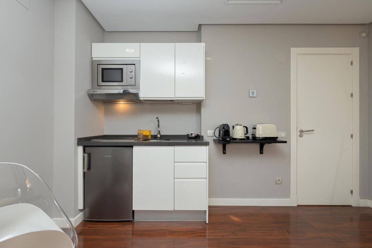 Appartement C30 Deluxe Studio With Terrace Into Cathedral Square à Málaga Extérieur photo