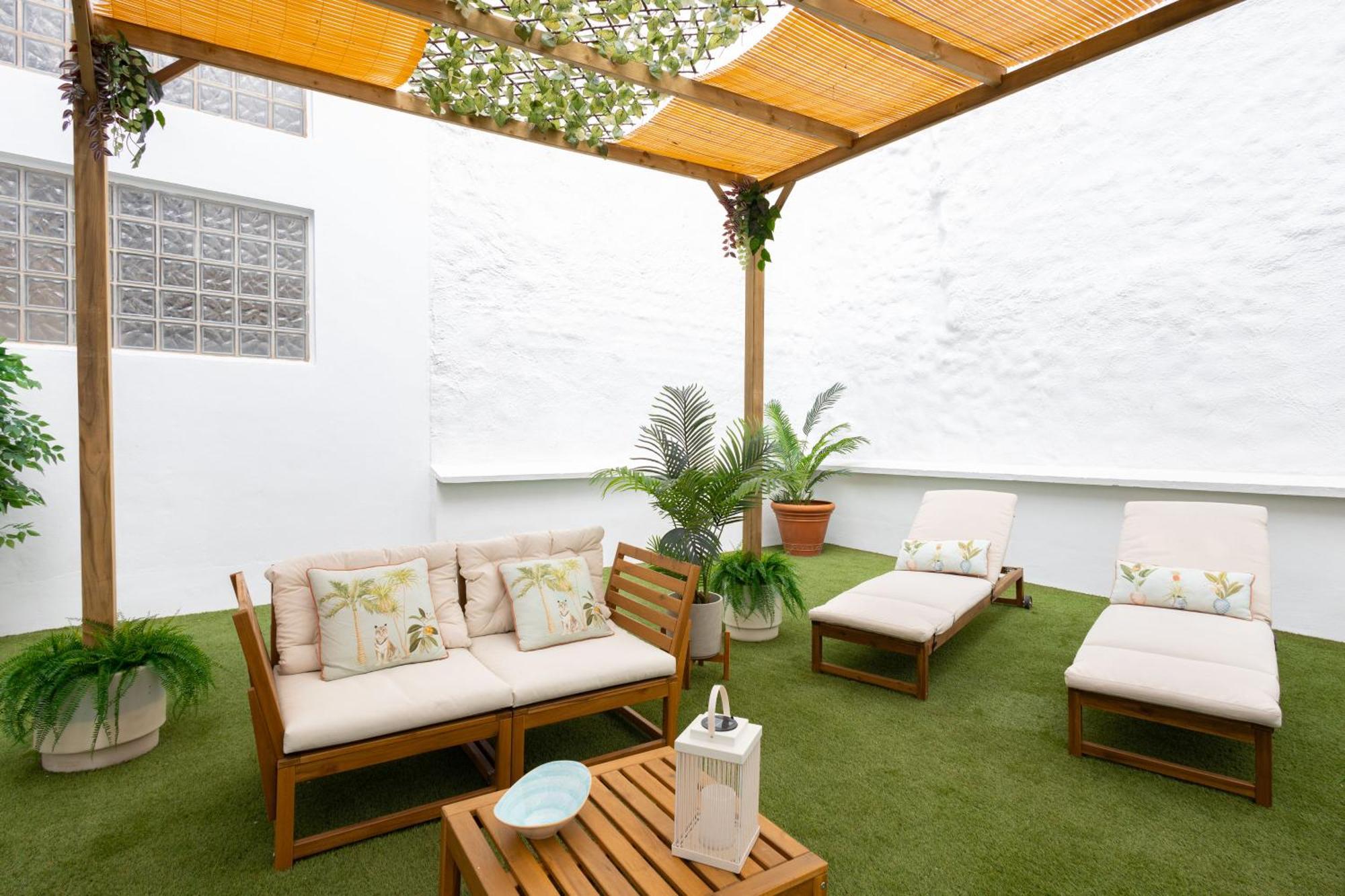 Appartement C30 Deluxe Studio With Terrace Into Cathedral Square à Málaga Extérieur photo