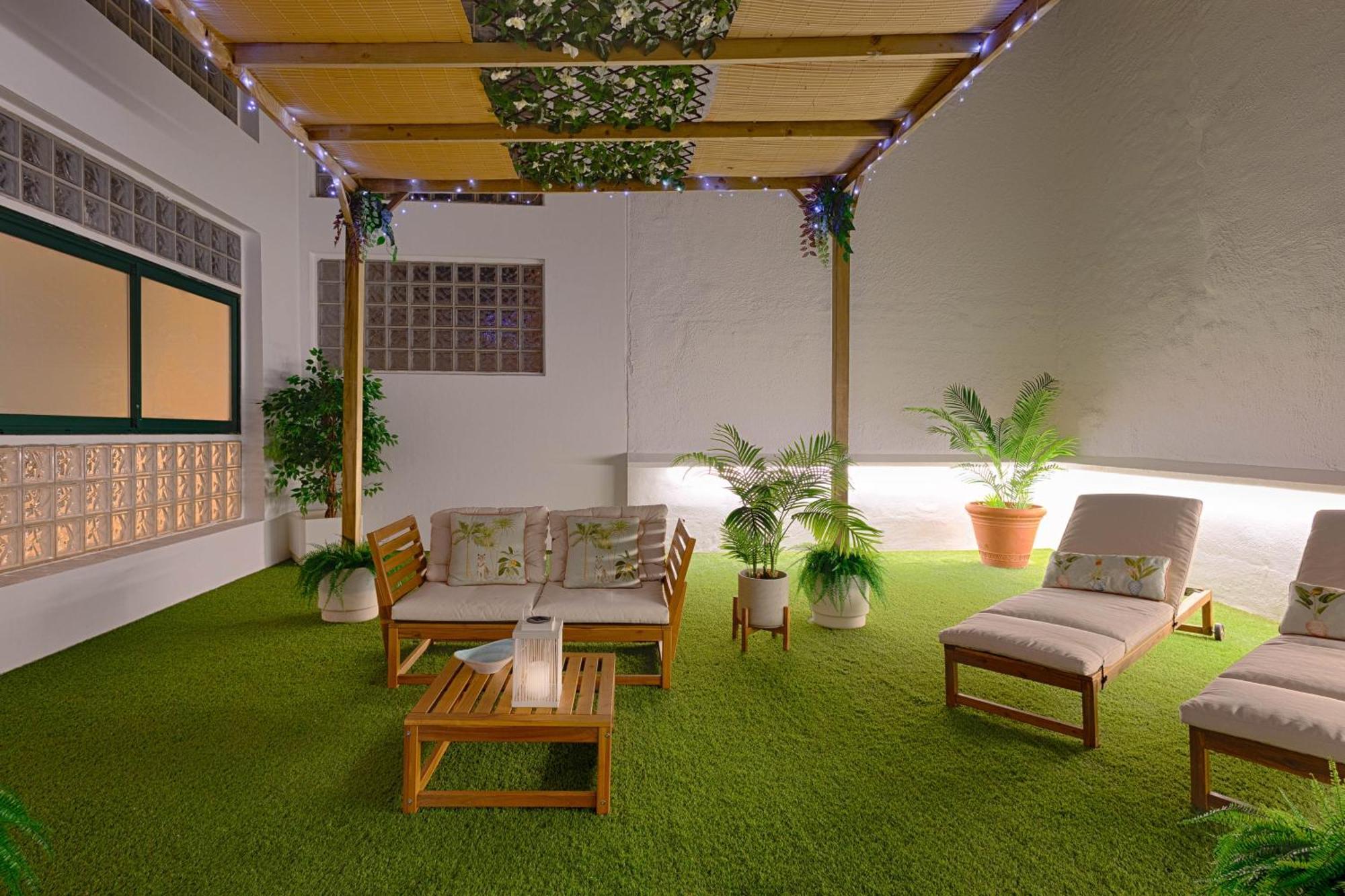 Appartement C30 Deluxe Studio With Terrace Into Cathedral Square à Málaga Extérieur photo